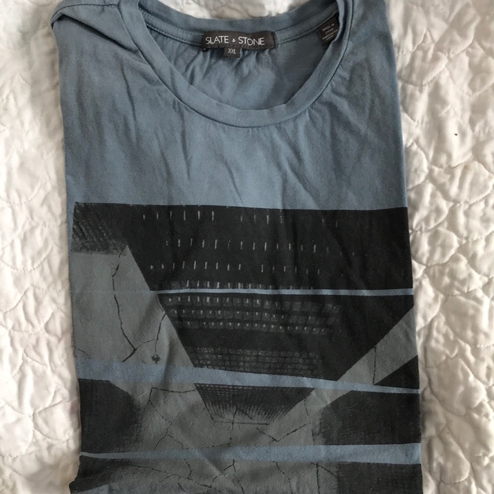 NWOT. Men’s Slate and stone T-shirt. Size XXL.
